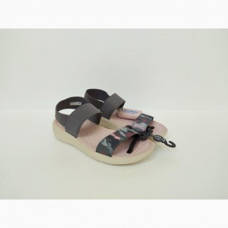 Сандалии Crocs literide graphic sandal relaxed fit босоножки для близнецов