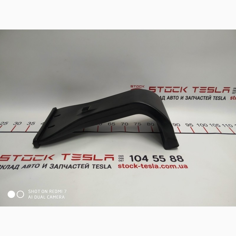 Фото 2. Воздуховод центральной консоли передний Tesla model S, model S REST 1008281