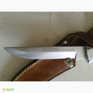 Продам охотничий нож Victorinox Hunter НЕскладной