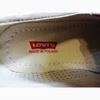 Кожаные летние мокасины levis model-77 бежевые перфорация