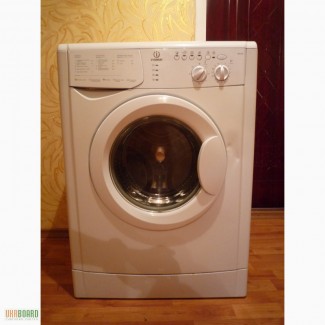 Продам стиральную машину б/у Indesit WISL102