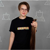 Купимо ваше волосся у Києві Ми приймаємо будь-яку довжину волосся, починаючи від 35 см