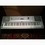 Продам синтезатор Yamaha DGX-220+чехол+стойка