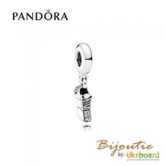 PANDORA шарм-подвеска кроссовок 792063CZ