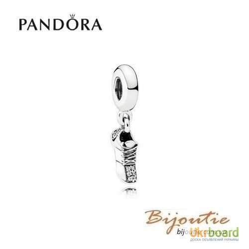 PANDORA шарм-подвеска кроссовок 792063CZ