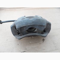 Суппорт передний правый Toyota Previa Estima 1999-2004 4773028260 47730-28260