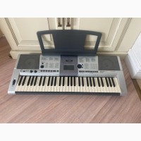 Продам б/у синтезатор Yamaha psr-e403