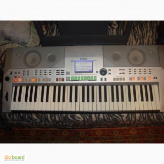 Продам синтезатор YAMAHA PSR S-500