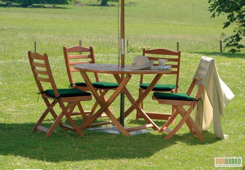Деревянные столы и стулья для дачи