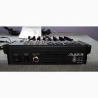 Мікшерний пульт ALESIS MultiMix 8 FX