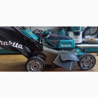 Акція! Акумуляторна газонокосарка Makita DLM 532 + 4 акумулятори 5 А/г+зарядний пристрій