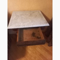 Продам старовинний столик