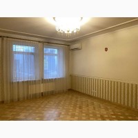 Квартира 238 м. кв., вул. Провіантська (Г. Тимофєєвої) 3 з паркінгом