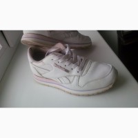 Продам классные кроссы Reebok