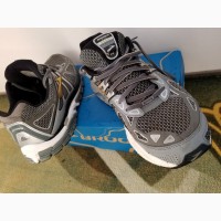 Brooks BEAST original