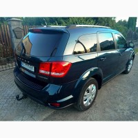 Автомобіль Dodge Journey