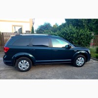 Автомобіль Dodge Journey