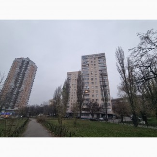 Продам 3 комнат.квартиру 86 кв.м. на бул.Чоколовском 40