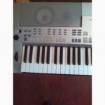 Продам синтезатор Yamaha PSR S-500