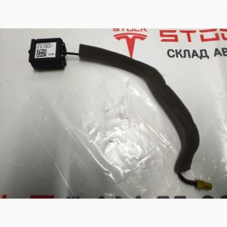 Блок спутниковой антенны Tesla model X 1047863-00-C 1047863-00-C SDARS-IOP