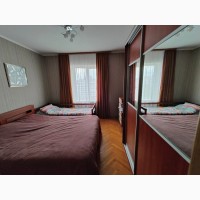 Продам 3к квартиру 85м2 на Харківське шосе 180/21, Київ, метро Вирлиця