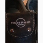 Продам кроссовки Memphis one