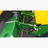 Сеялка точного высева пневматическая John Deere Джон Дир 7200 8 рядная из США