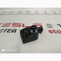 Петля фиксации сидений 2-го ряда Tesla model S, model S REST 1005974-00-B 1