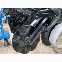 Сівалка точного висіву пневматична KINZE 3700 Precision Planting 24р