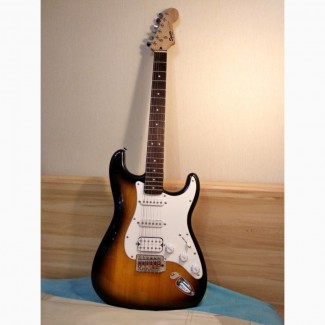 Продам б/у электрогитару Fender Squier Bullet Strat HSS