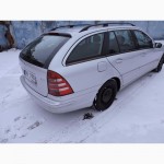 Mercedes-Benz C-class W203 2001-2007 дверь передняя