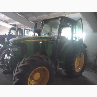 Трактор John Deere 5820, год 2005, наработка 4900