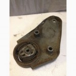 Кронштейн опоры задней оси 321599259 Volkswagen 321599258 Passat 88-97