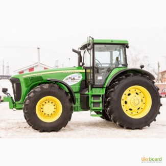 Колёсный трактор John Deere 8520