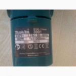 Фрезер Makita 3901 почти новый