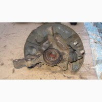 Цапфа передняя правая (в сборе с ступицей под ABS) Toyota Avensis T250 T25 2003-2008