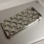 Чехол силиконовый с 3D сердечками на iPhone 6/6S