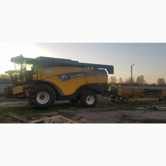 Комбайн New Holland CX 8080 с жаткой и тележкой