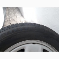 Продам зимнюю резину 225/65 R17 Bridgestone Blizzak