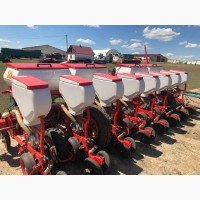 Пропонується до продажу просапна сівалка Planter D8