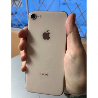 Продам iPhone 8