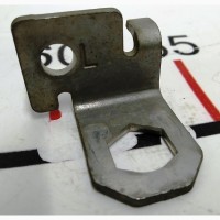 Кронштейн крепления тормозного шланга переднего правого (на лонжероне) RWD