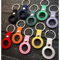 Брелок с кольцом Apple AirTag Silicone Key Ring Black (HC) изготовлен из силикона