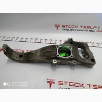 Кулак поворотный передний левый RWD Tesla model S 1043052-00-A 6007017-00-C