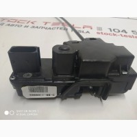 Замок двери задней левой Tesla model S, model S REST 6008911-99-D 6008911-9