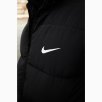 Куртка зимова чорного кольору Nike на пуху