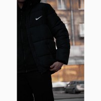 Куртка зимова чорного кольору Nike на пуху