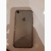 Продам iPhone 7