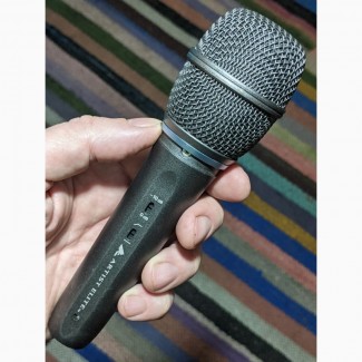 Вокальный микрофон Audio-Technica AE3300