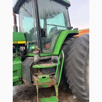 Трактор John Deere 8400